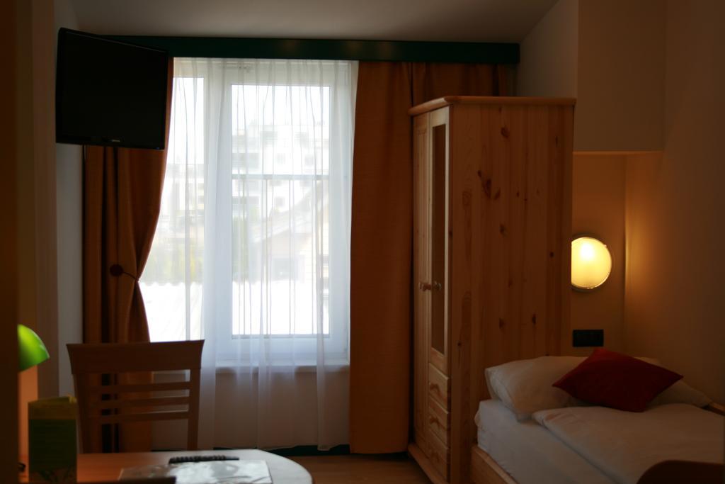 Hotel Asperner Loewe Bécs Szoba fotó